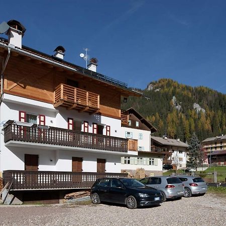 Appartamenti Cesa Soreie By Ama Val Di Fassa Canazei Luaran gambar