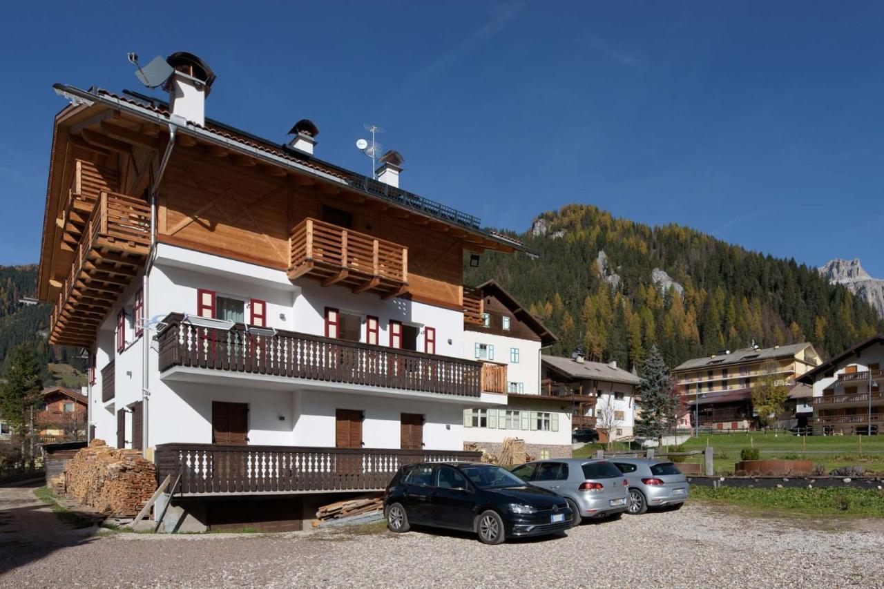 Appartamenti Cesa Soreie By Ama Val Di Fassa Canazei Luaran gambar